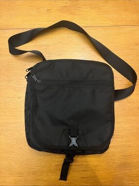 Eddie Bauer Black Messenger Crossbody Bag